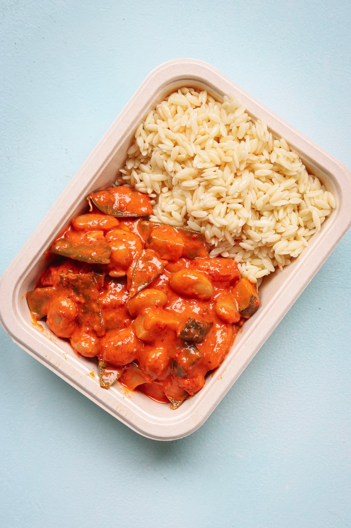 Romige paprika orzo met bonen
