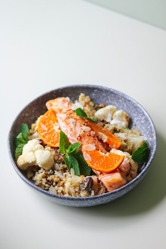 Quinoa pilaf met zalm